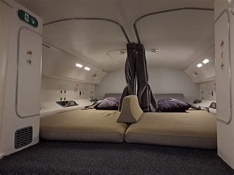 Photos: Secret Room Where Pilots Sleep on Long.